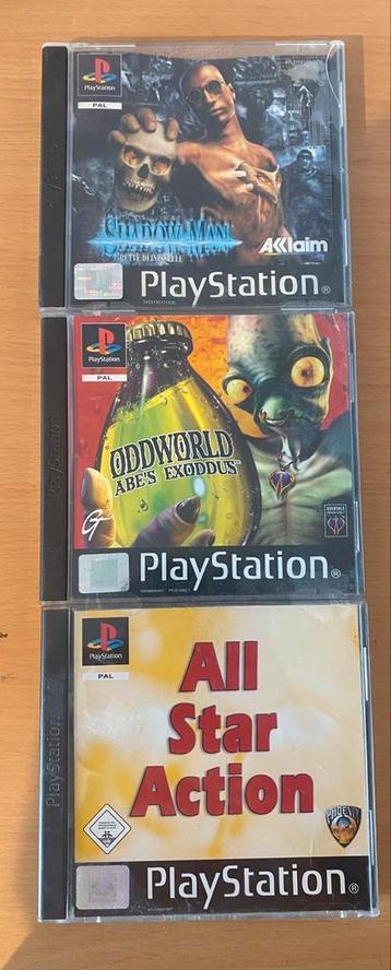 3x lege ps1 game hoesjes dus geen game beschikbaar voor biedingen