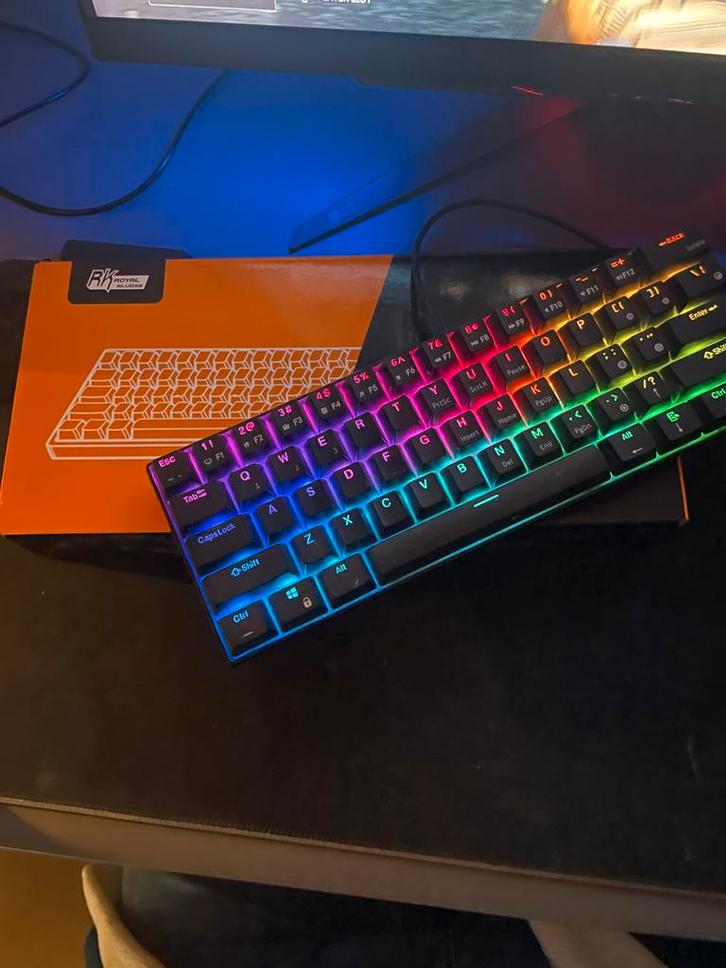RGB mechanisch compact toetsenbord – RK (Royal Kludge) – 60%, Computers en Software, Toetsenborden, Zo goed als nieuw, Gaming toetsenbord