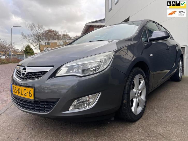 Opel Astra 1.4 Edition/Climate-c/Cruise-c/Aux/Sfeerverlichti, Auto's, Opel, Bedrijf, Te koop, Astra, ABS, Airbags, Airconditioning