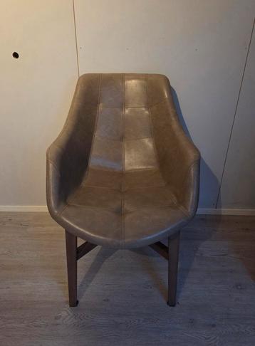 1 eetkamerstoel Neba beschikbaar voor biedingen