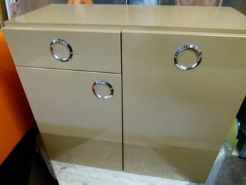 vintage Schock badkamer kastje 70er jaren beschikbaar voor biedingen