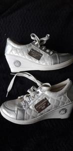 te koop enige witte JINGpin & JINGpin sportschoenen, JING PIN & JING PIN, Ophalen of Verzenden, Zo goed als nieuw, Wit