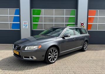Volvo V70 2.0 LIMITED EDITION / YOUNGTIMER / TREKHAAK / XENO beschikbaar voor biedingen