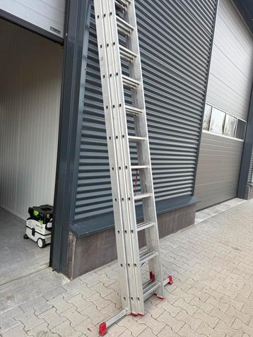 3 delige ladder zgan beschikbaar voor biedingen