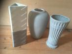 3 vazen wit en grijs leuke set per alle 3 of per stuk 2,50, Overige kleuren, Aardewerk of Porselein, Ophalen of Verzenden, Zo goed als nieuw