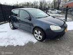 Volkswagen Golf 1.6 FSI Sportline automaat, Auto's, Gebruikt, 4 cilinders, Blauw, Golf