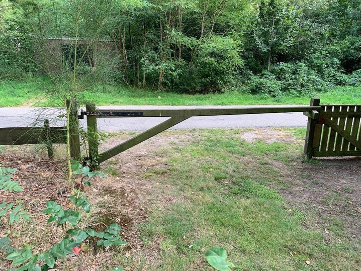 Prachtig hardhouten land / tuin hek met looppoort en palen, Tuin en Terras, Tuinpoorten, Gebruikt, Draaipoort, Hout, 100 tot 150 cm