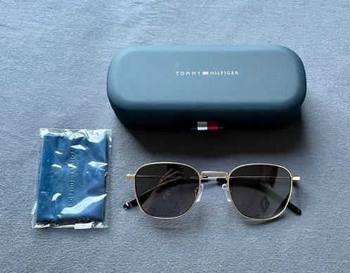 Tommy Hilfigher heren zonnebril, gloednieuw, Sieraden, Tassen en Uiterlijk, Zonnebrillen en Brillen | Heren, Nieuw, Zonnebril