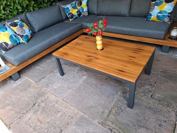 lounge tuintafel met bamboe blad  beschikbaar voor biedingen