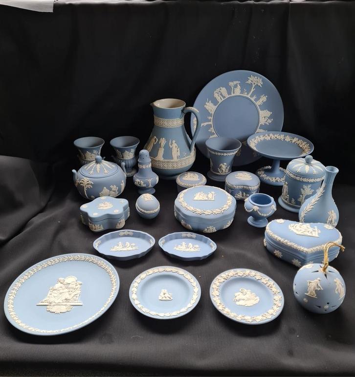 *** GROOT LOT 23 STUKS WEDGWOOD JASPERWARE ***, Antiek en Kunst, Antiek | Servies compleet, Ophalen of Verzenden