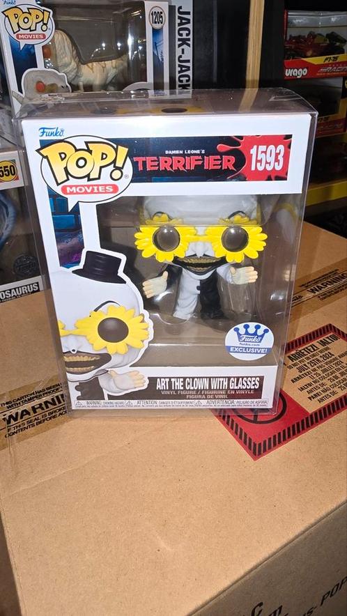 Funko Pop! 1593 Art the Clown with Glasses (Terrifier) EXCL, Verzamelen, Poppetjes en Figuurtjes, Nieuw, Ophalen of Verzenden