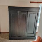 Zwarte, grote kledingkast, Ophalen, Gebruikt, 100 tot 150 cm, Met lade(s)
