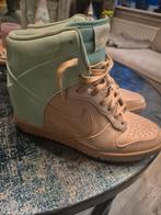 Gave Nike dunk sky high mt 41, Kleding | Dames, Schoenen, Ophalen of Verzenden, Zo goed als nieuw, Blauw, Sneakers of Gympen