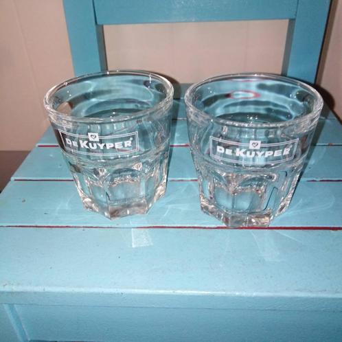 De kuyper  jenever glaasjes 2 stuks, Verzamelen, Glas en Borrelglaasjes, Zo goed als nieuw, Borrel- of Shotglas, Ophalen