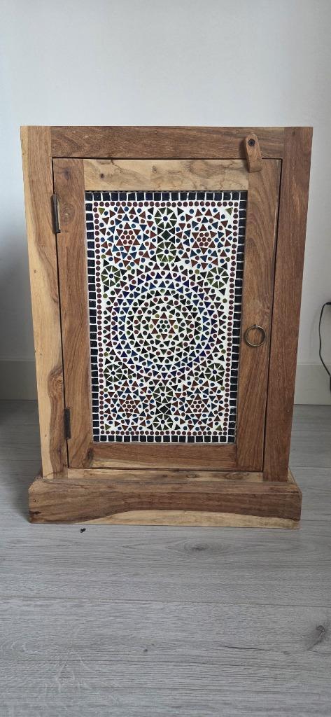 Massief houten kastje met mozaïekdeur (cabinet with mosaic), Antiek en Kunst, Antiek | Meubels | Kasten, Ophalen