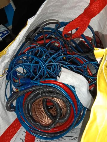 Diverse Auto Radio Kabels - Set beschikbaar voor biedingen