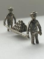 Zilveren miniatuur kaasdragers, Zaanlandse Zilversmederij, Verzenden, Zilver