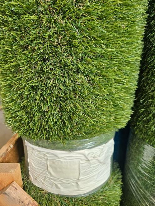 Mooie coupon kunstgras 45mm 1.35 x 1.70 nu €20,-, Tuin en Terras, Gras en Kunstgras, Nieuw, 20 m² of meer, Ophalen of Verzenden
