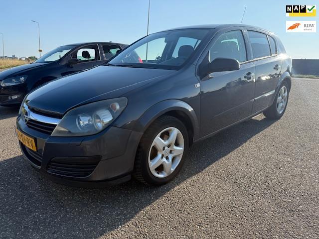 Opel Astra 1.6 Cosmo Airco Cruise-Control Trekhaak 5DRS APK, Auto's, Opel, Bedrijf, Te koop, Astra, ABS, Airbags, Airconditioning