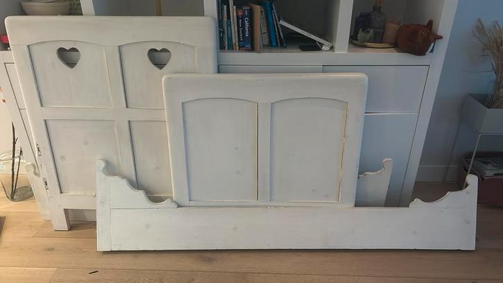 Brocante houten bed ledikant  90 x 200, Huis en Inrichting, Slaapkamer | Bedden, Gebruikt, Eenpersoons, 90 cm, 200 cm, Hout, Wit