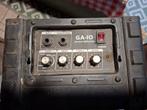 GA - 10 gitaar / bas versterker, Ophalen of Verzenden, Zo goed als nieuw, Minder dan 50 watt