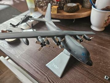 Corgi  C-130 Hercules - corgi  beschikbaar voor biedingen