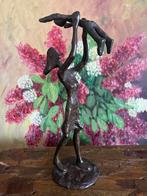 Bronzen beeldje moeder met kind, Antiek en Kunst, Kunst | Beelden en Houtsnijwerken, Ophalen of Verzenden
