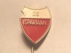 Metalen DE SPARTAAN VOETBALCLUB Speld (Rood/Wit/Metaalkleur), Verzenden, Zo goed als nieuw, Sport, Speldje of Pin