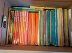 2 dozen met verschillende stripboeken en pockets strips, Meerdere stripboeken, Ophalen, Gelezen