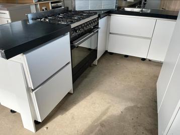 Keuken kompleet gedemonteerd k240029  beschikbaar voor biedingen