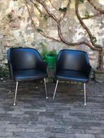 2 leuke vintage kuipstoeltjes uit een horecagelegenheid, Ophalen