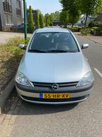 Opel Corsa 1.2 16V 3D 2001 Grijs, Auto's, Opel, Origineel Nederlands, Te koop, Zilver of Grijs, 5 stoelen