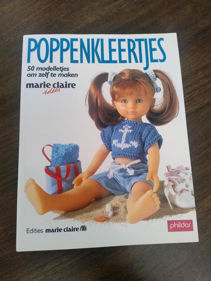 Poppenkleertjes. 50 modelletjes om zelf te maken., Boeken, Hobby en Vrije tijd, Zo goed als nieuw, Breien en Haken, Ophalen of Verzenden
