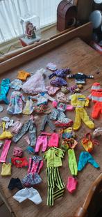 Partij "vintage " barbie ken poppen kleertjes kleding, Ophalen of Verzenden, Gebruikt, Kleertjes