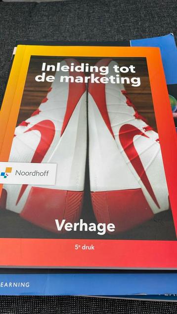 Te koop inleiding tot de marketing beschikbaar voor biedingen