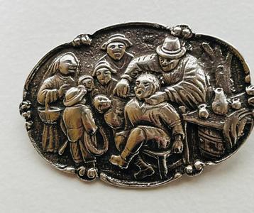Antieke zilveren broche gekeurd zwaardje beschikbaar voor biedingen