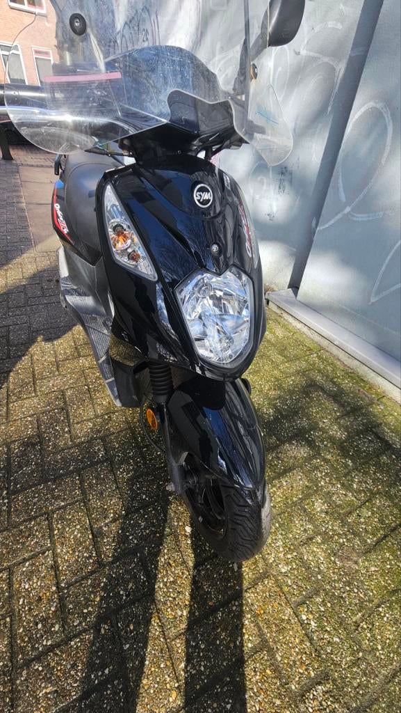 Sym orbit 2 met windscherm (1ste eigenaar), Ophalen of Verzenden, Gebruikt, Benzine, Orbit