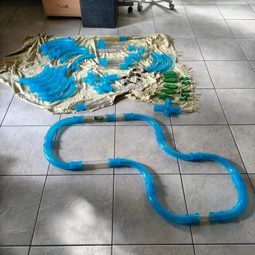 Zipes Speed Pipes racebaan met extra auto's met lichtjes beschikbaar voor biedingen
