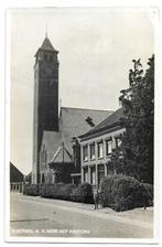 AK Rucphen - R.K. Kerk met pastorie, Verzamelen, Verzenden, 1940 tot 1960, Ongelopen, Noord-Brabant
