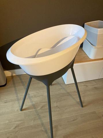 Babybadje beschikbaar voor biedingen