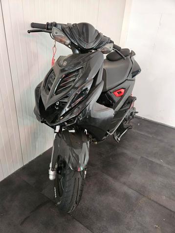 Yamaha aerox 70cc beschikbaar voor biedingen