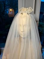 Bijzonder mooie witte Bruidssluier met parel clip, Wit, Ophalen of Verzenden, Zo goed als nieuw, Accessoires