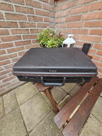 Delsey attache koffer beschikbaar voor biedingen
