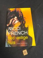 Het veilige huis - Nicci French, Ophalen of Verzenden, Zo goed als nieuw, Nederland