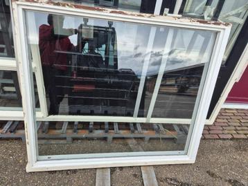 Raam raamkozijn vast gevelraam hardhout 156x130,5 ( 688 ) beschikbaar voor biedingen