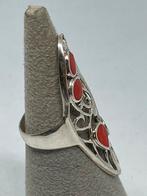 Zilveren ring met echte bloedkoraal maat 12, Antiek en Kunst, Ophalen, Zilver