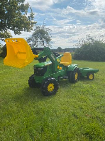 John Deere 6210R Traptrekker beschikbaar voor biedingen
