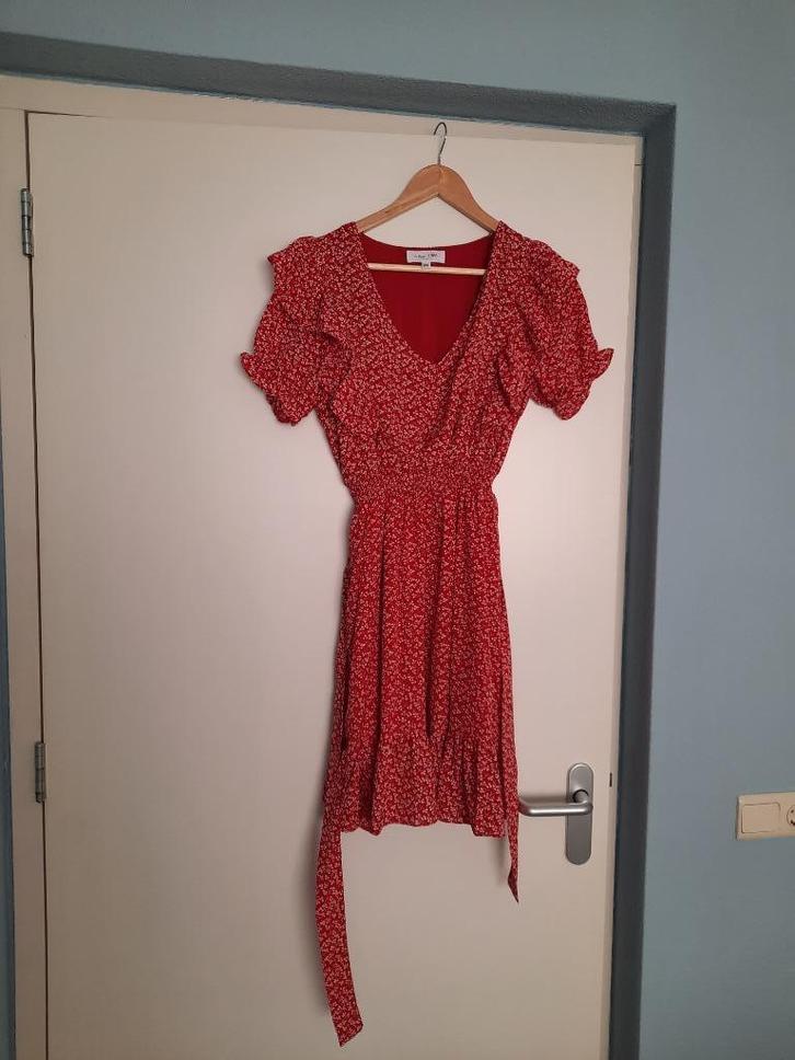 jurk l'Atelier in april 1986, Kleding | Dames, Jurken, Zo goed als nieuw, Maat 36 (S), Rood, Onder de knie, Ophalen of Verzenden