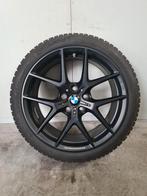 18' BMW 1 2 Serie Styling 554M Mat Zwart met winterbanden, Auto-onderdelen, Ophalen, 18 inch, Banden en Velgen, Winterbanden