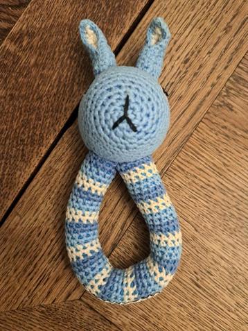 Anne-Claire Petit rammelaar beschikbaar voor biedingen